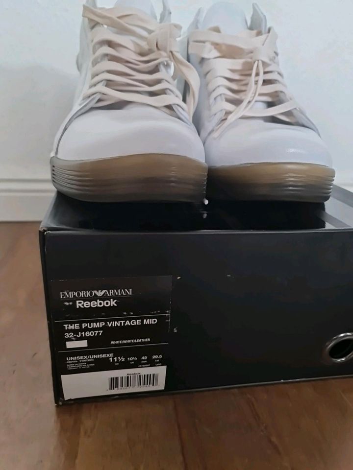 Emporio Armani & Reebok Basketball-Schuhe The Pump Gr.45 Weiß Neu in Mettmann