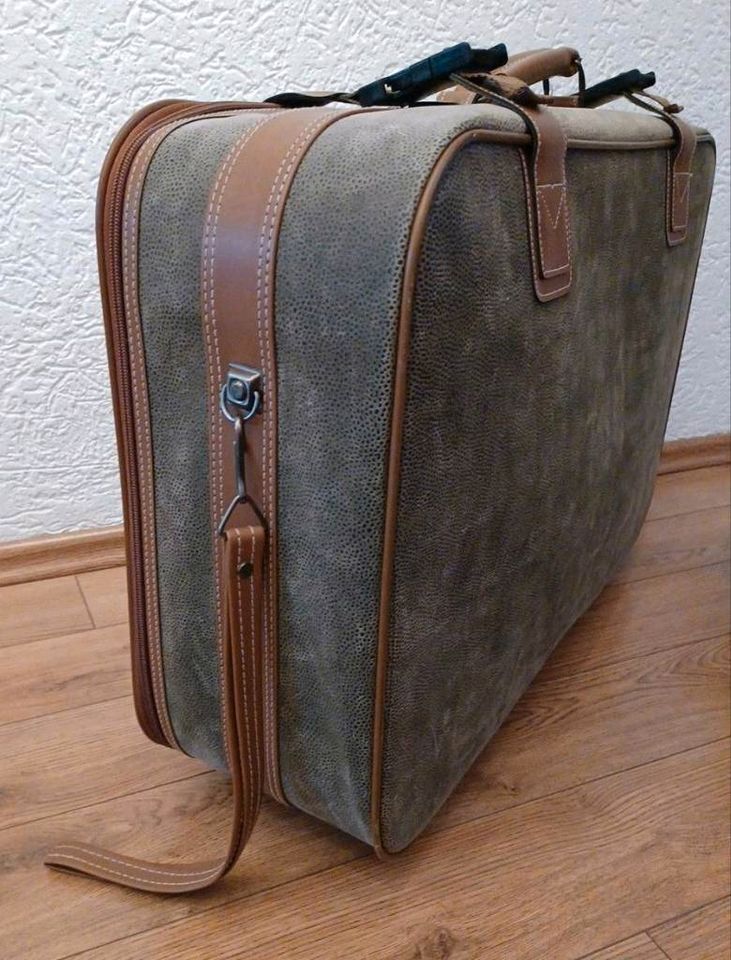 Stoff-Koffer 65x47x20cm in Heeßen