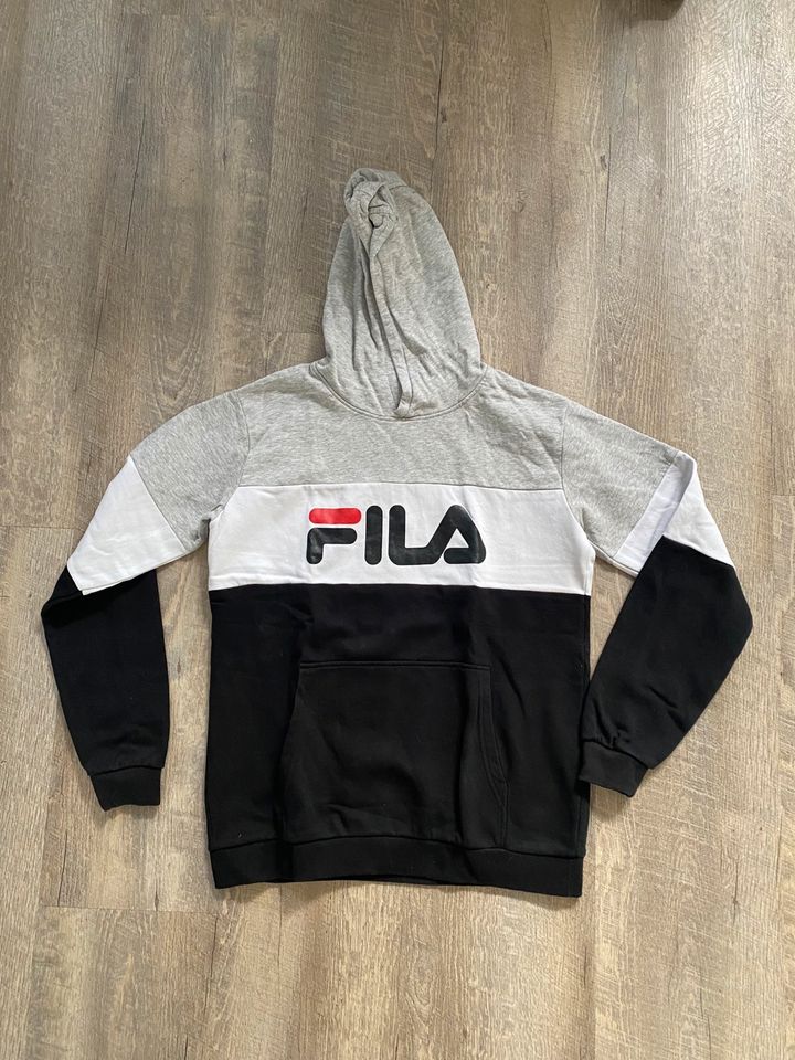 Fila Hoodie 170/176 grau weiß schwarz in Hanstedt