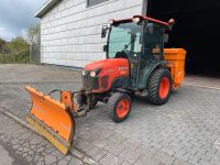 Kubota STW 40  Kleintraktor Schlepper  Winterdienst Netto 19900€ Hessen - Steinau an der Straße Vorschau