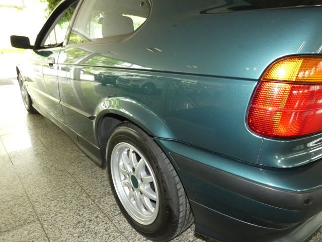 BMW 316 i  Compact Exclusiv Edition E36 2. Hand in Wuppertal