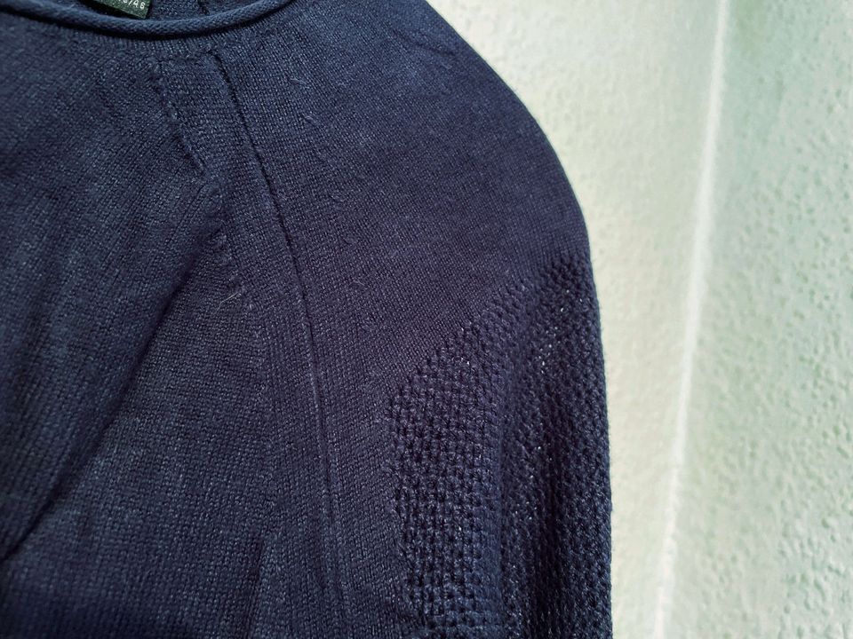 Shirt mit Struktur / dünner Pullover, dunkelblau, Gr. 40/42 M L in Münchberg