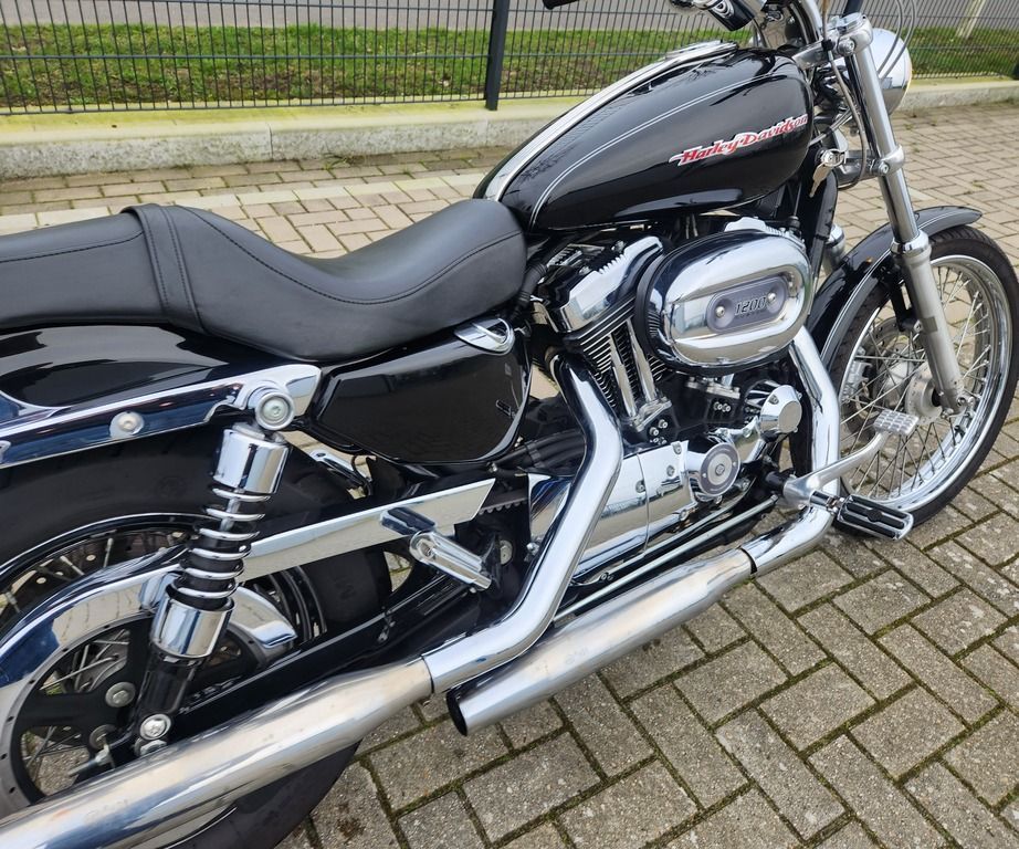 Harley-Davidson XL 1200 C SPORTSTER CUSTOM AMC AUSP+ HELM in Bawinkel