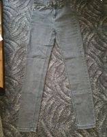 Schwarze highwaist Jeans Damen in Größe 36 Hannover - Vahrenwald-List Vorschau