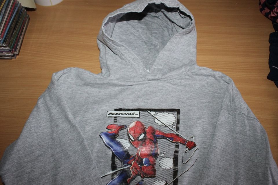Tolles Spiderman Marvel Kapuzen-Sweatshirt, Gr. 152 in Kleve