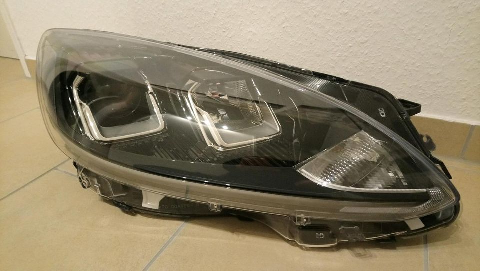 Ford Kuga III 2022 Frontscheinwerfer rechts LV4B13W029AK Voll LED in Lotte