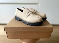 Halbschuhe 40 beige NEU Slipper Damen Schuh Wuppertal - Elberfeld Vorschau