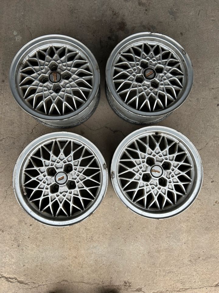 VW Golf 2 BBS 6Jx15 Alufelgen ET35 165601025 in Spenge