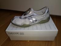 geox schuhe sneaker wie neu silber leder 38 nur 1 x getragen Hessen - Obertshausen Vorschau