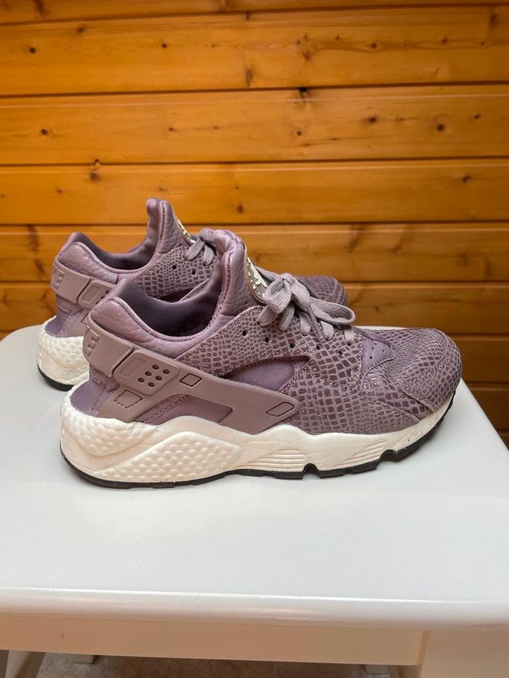 Nike Wmns Air Huarache Print Purple Smoke lila 38 Sneaker in Untereisesheim