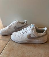 Nike Air Max weiß/Silber Niedersachsen - Emstek Vorschau