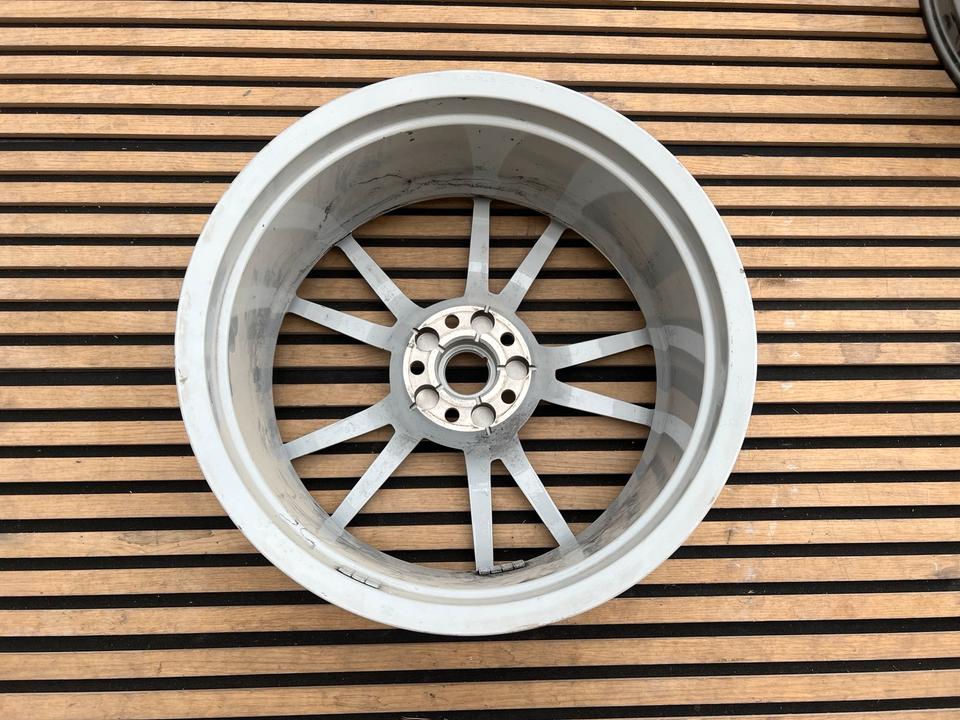 Aston Martin Vantage Alufelge vorne 8.5Jx19 ET49 BG331007LA in Küstriner Vorland