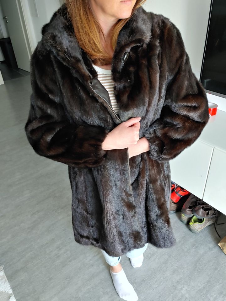 Nerzjacke LUXUS Pelz Nerzmantel MINK Echt Pelz Gr:L-XL /40-42 in Bad Lippspringe