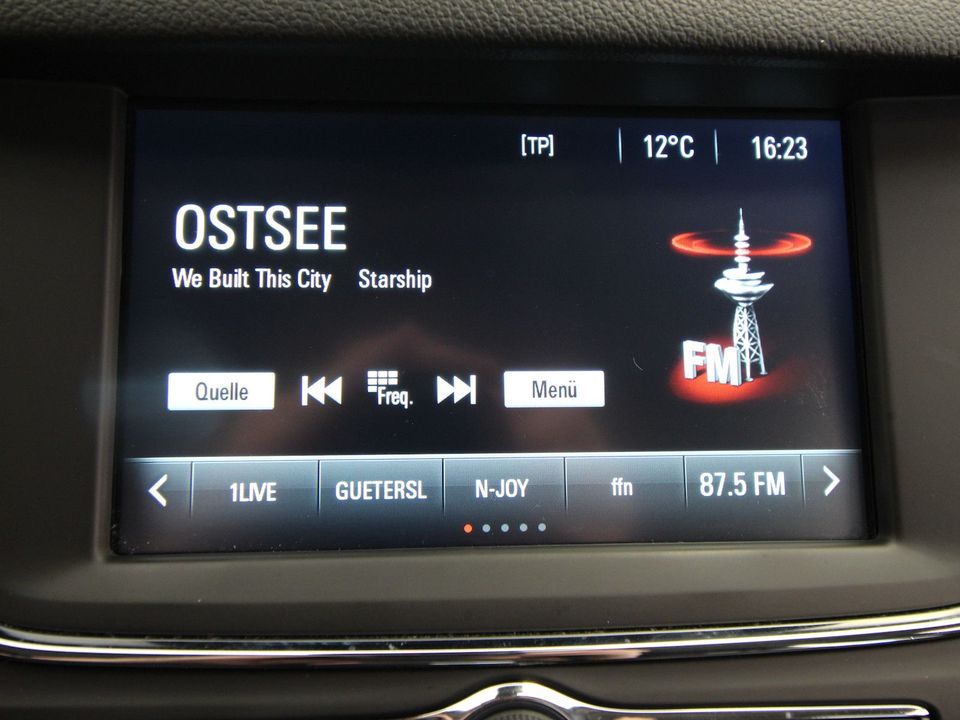 Opel Astra Sports Tourer 1.5 D Automatik Edition NAVI in Hagenow