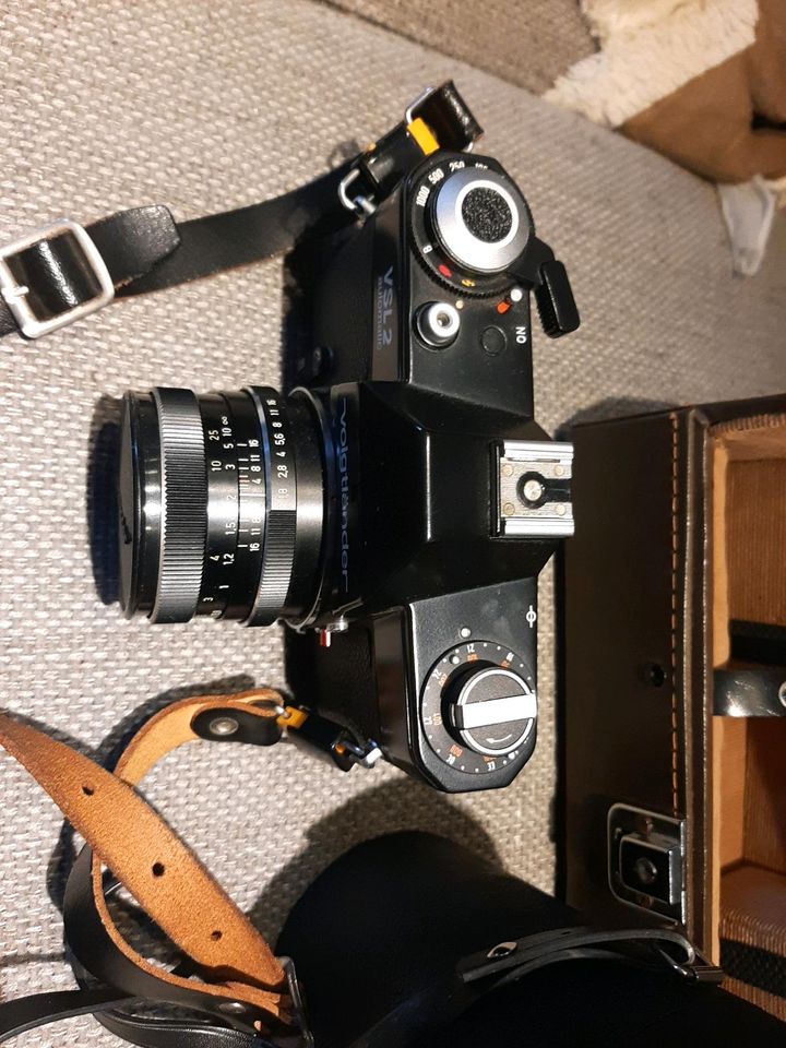 Voigtländer Kamera mit Objekten in Staufenberg