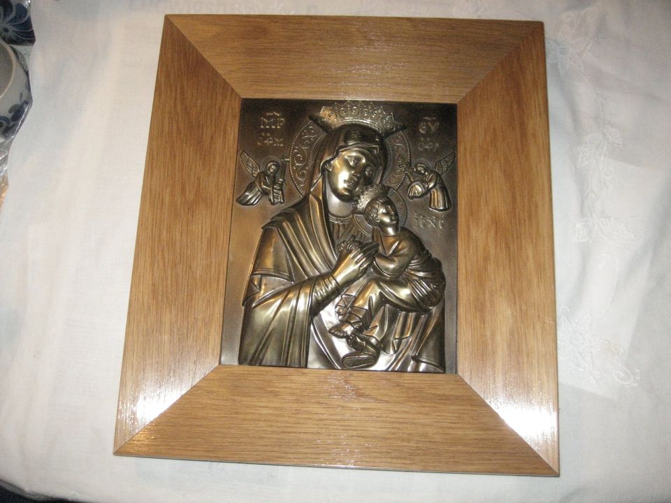 Madonna Mutter Gottes Maria mit Jesuskind, Wandrelief Wandbild in Birkenheide