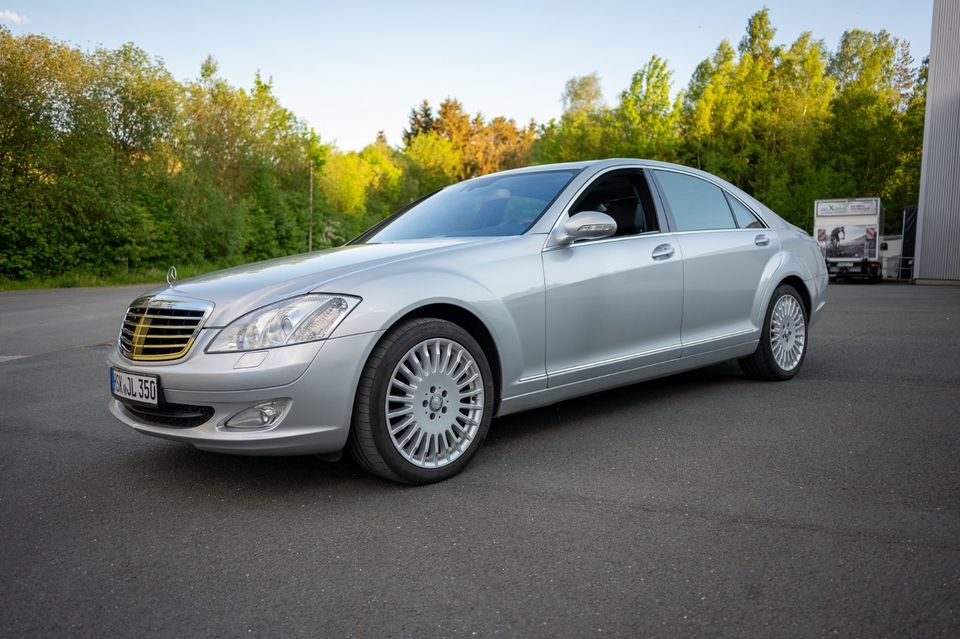 Mercedes S350 L Keyless, Massage, NightVision, Sofftclose in Winterberg