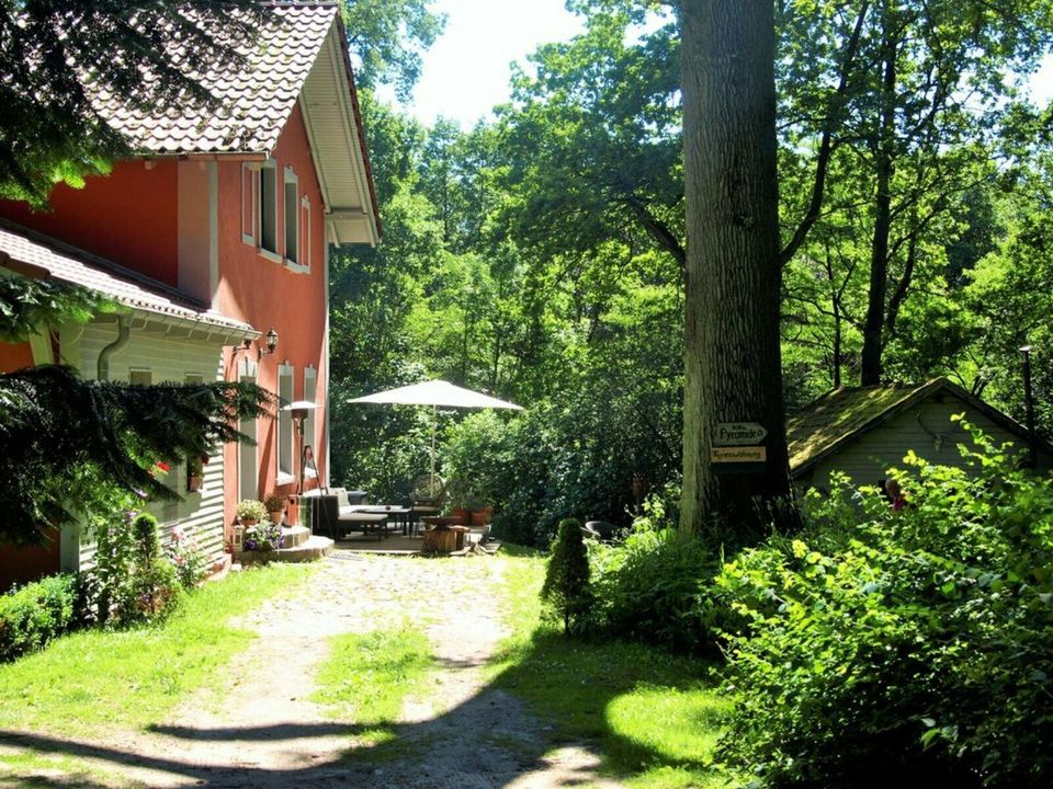 Forsthaus b. Bln, Alleinlage, Terrasse, Sauna, Wandern ab Haus in Garzau-Garzin