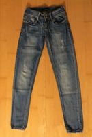 Tally Weijl Skinny Jeans mit used Details, hellblau, Gr. 34 Baden-Württemberg - Schorndorf Vorschau