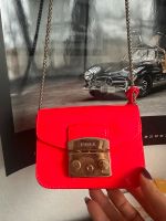 Furla Metropolis mini Handtasche neon ausverkauft Gold pink Berlin - Hohenschönhausen Vorschau