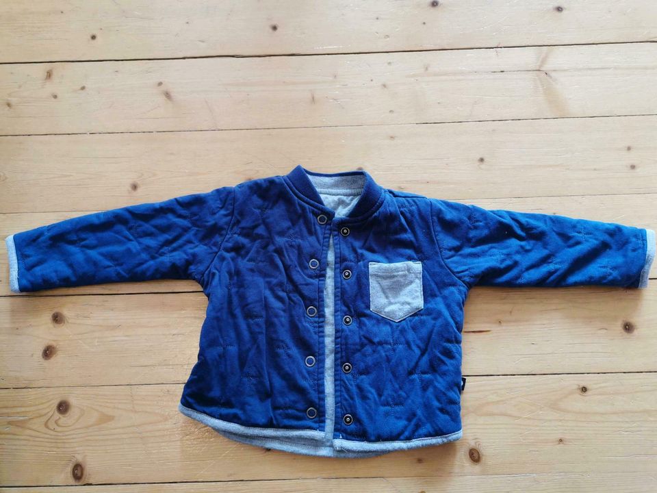 Steppjacke Wendejacke Strickjacke blau grau neu in Rietberg