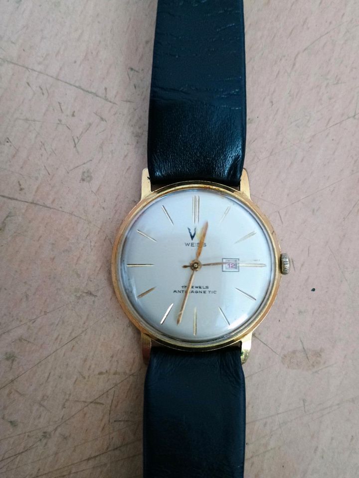 Vintage Weiss Handaufzug. Swiss Made in Berlin