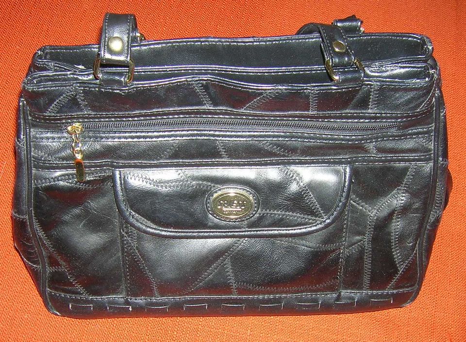 Schwarze Handtasche Spiess Germany in Sachsen-Anhalt - Magdeburg | eBay  Kleinanzeigen ist jetzt Kleinanzeigen