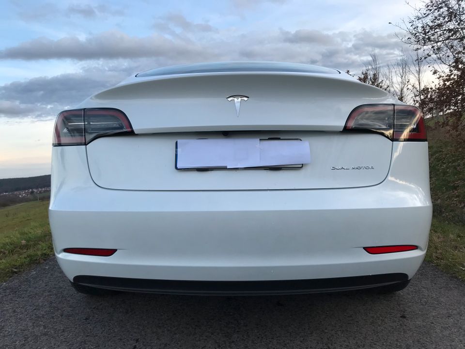 Tesla Model 3 LR Long Range - sehr guter Zustand in Bad Kissingen