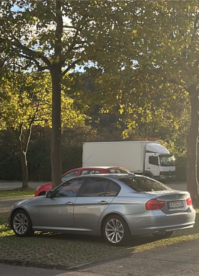 BMW 318d Automatik Limousine in Lingenfeld