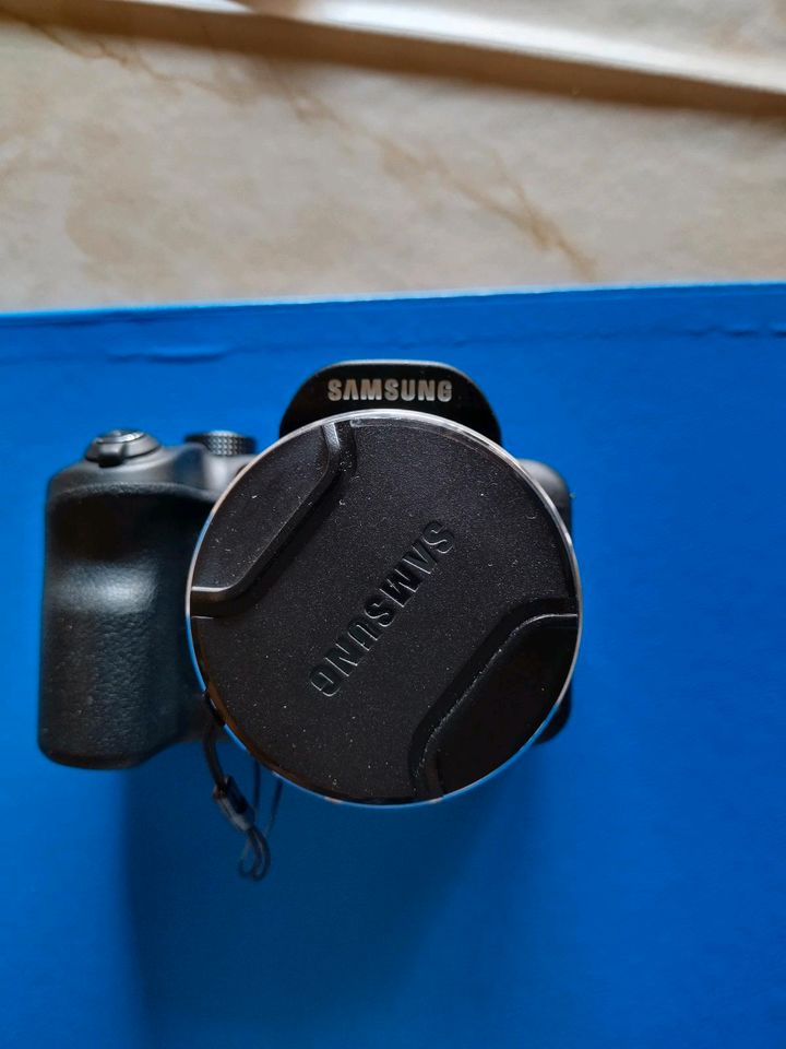 Kamera Samsung WB1100F mit viel Zubehör in Suderburg