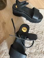 Buffalo Sandalen mit Plateau Damen schwarz Nordrhein-Westfalen - Bünde Vorschau