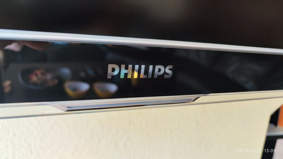 Philips Cineos LCD Ambilight TV 42PFL9703D/10 Fernseher in Rudolstadt