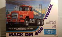 1/25 Mack DM 600, Ertl-Modellbausatz 8022 Hessen - Guxhagen Vorschau