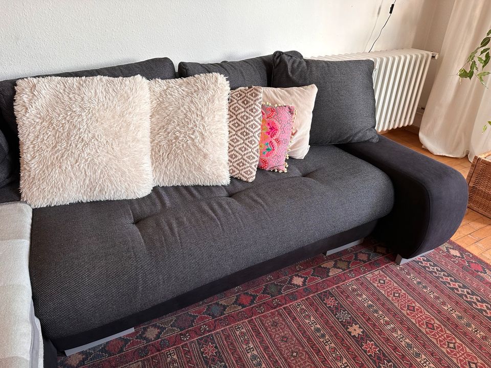 Ecksofa/ Couch mit Schlaffunktion in Berlin