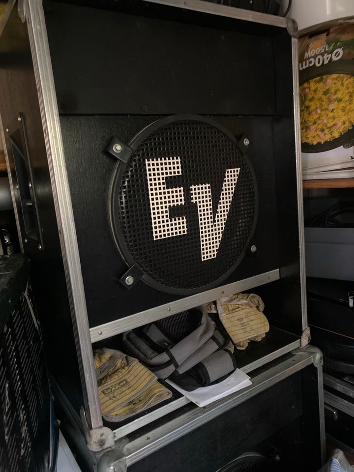 EV Bass Boxen 2 x in Berlin