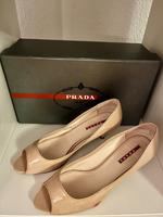 Prada Peep-Toe Pumps aus beigem Lackleder 37,5 - mit Mängeln Stuttgart - Stuttgart-Ost Vorschau