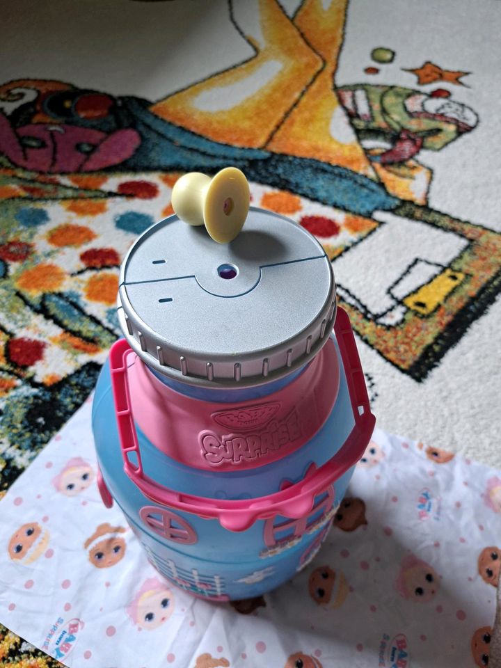 Baby born surprise Puppenhaus Milchflasche in Isseroda