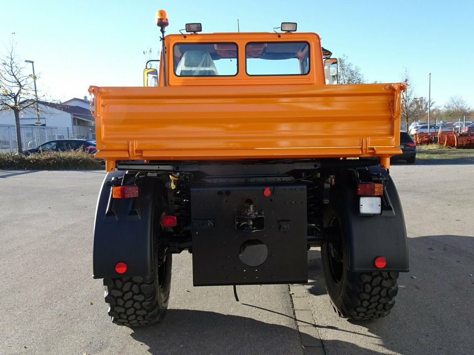 Unimog 424 / 427 Kunststoff Kotflügel  hinten / 1 Satz = 2 Stück in Pürgen