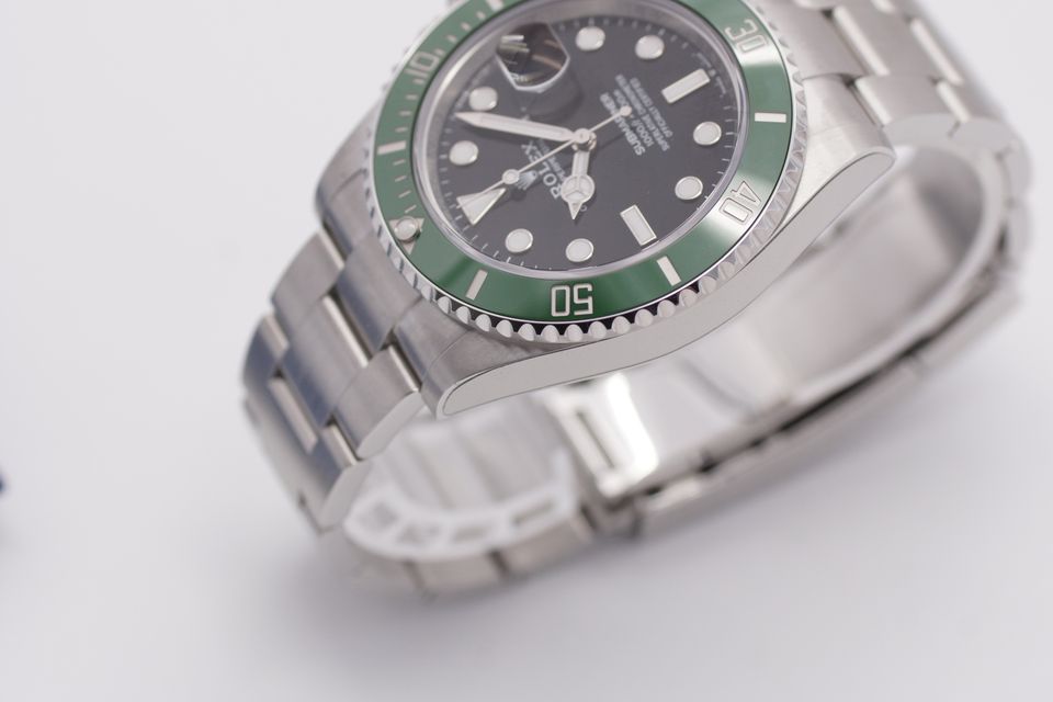 Rolex Submariner Date 41 126610LV Full Set 02/2024 MK II in Frankfurt am Main