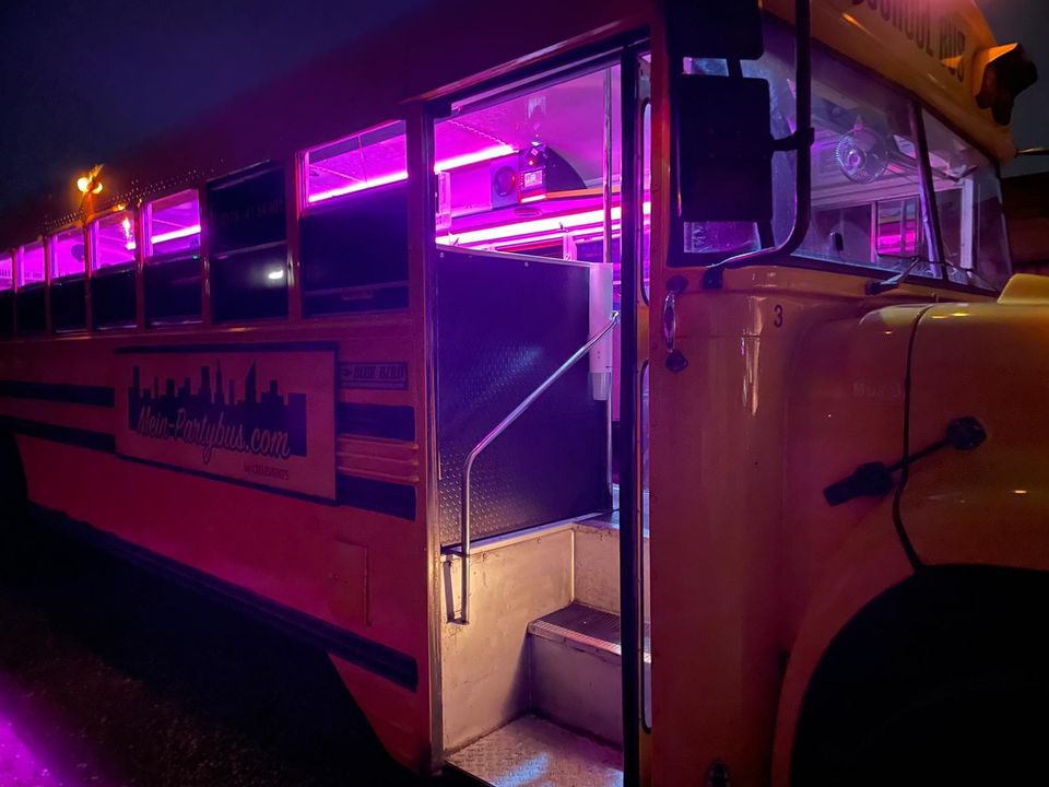 Partybus mieten in Düsseldorf - Köln - ganz NRW in Krefeld