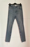 Jeans Röhrenjeans skinnyjeans Gr 40 Zara Neu Bayern - Wiesent Vorschau