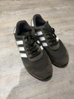 Adidas Sneaker D97211 Gr. 44 München - Schwabing-West Vorschau