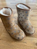 UGG Schuhe Winterstiefel classic short 30 Kinder Nordrhein-Westfalen - Meerbusch Vorschau