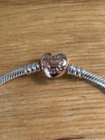 Pandora Armband in Silber, mit Herzverschluss rose Hessen - Fuldatal Vorschau