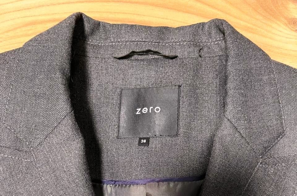 Blazer mit Knöpfen von Zara, Größe 38 in Altötting