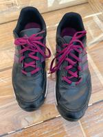Turnschuhe von adidas; Gr. 42 2/3 Nordrhein-Westfalen - Borken Vorschau