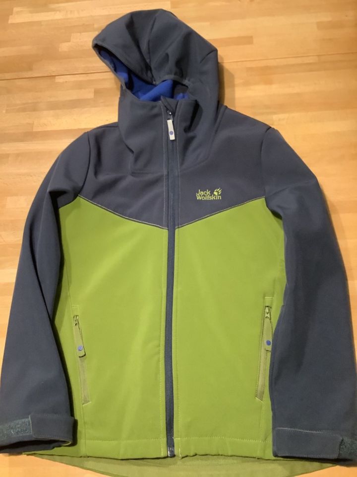 Jack Wolfskin Jacke Jungen Gr. 140 in Osnabrück