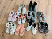 Verkaufe 10 Paar Mädchen Schuhe Nr.31-34 Bayern - Feucht Vorschau
