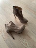 Wunderschöne Zara Stiefeletten mit Absatz Baden-Württemberg - Jettingen Vorschau