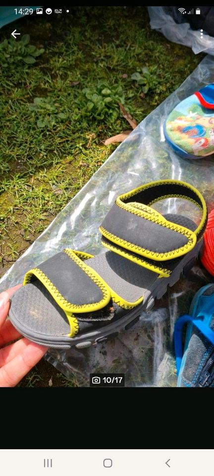 Kinderschuhe / Sandalen / Hausschuhe für Jungs & Mädchen 19-35 in Velbert